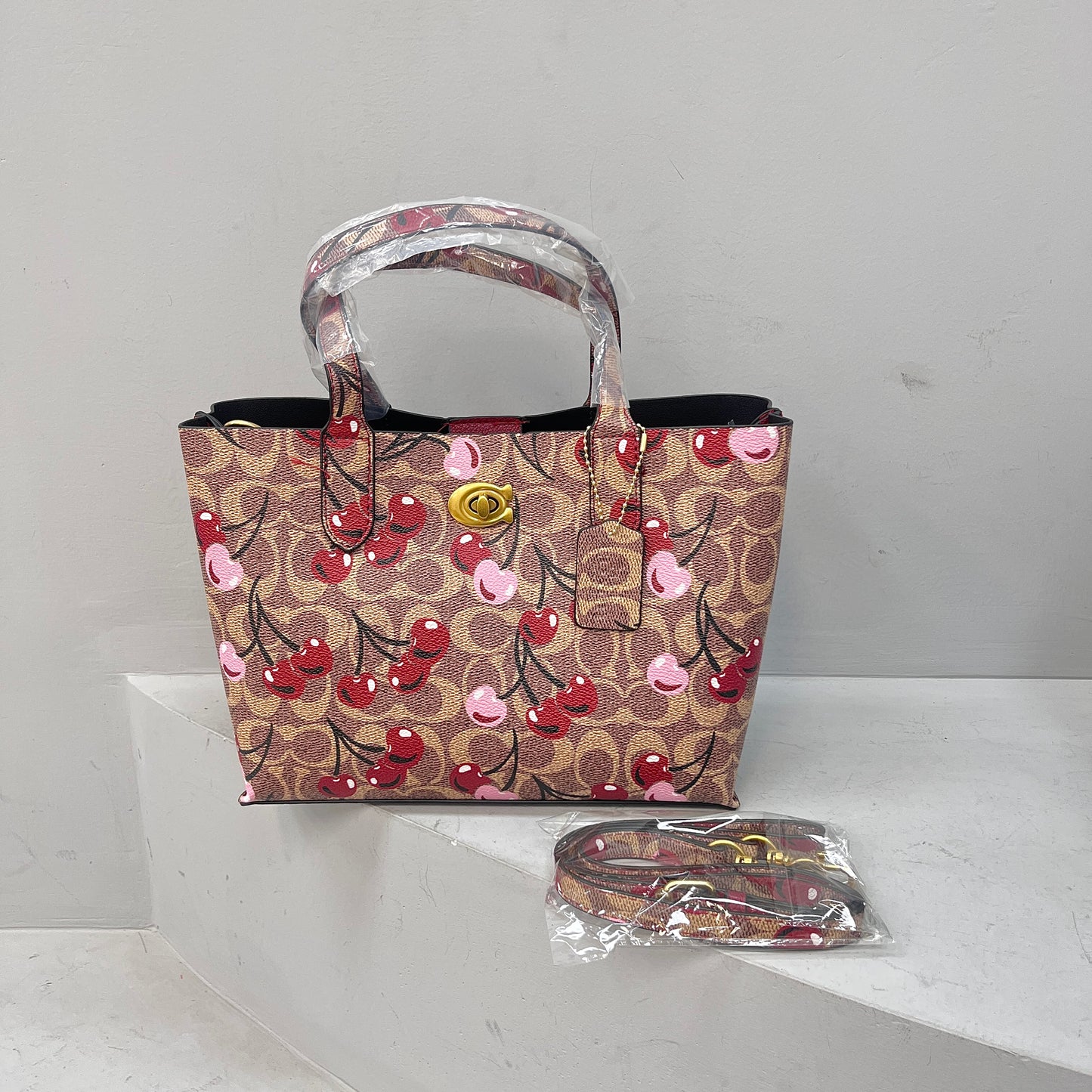 C-Tote w/ Middle Zipper