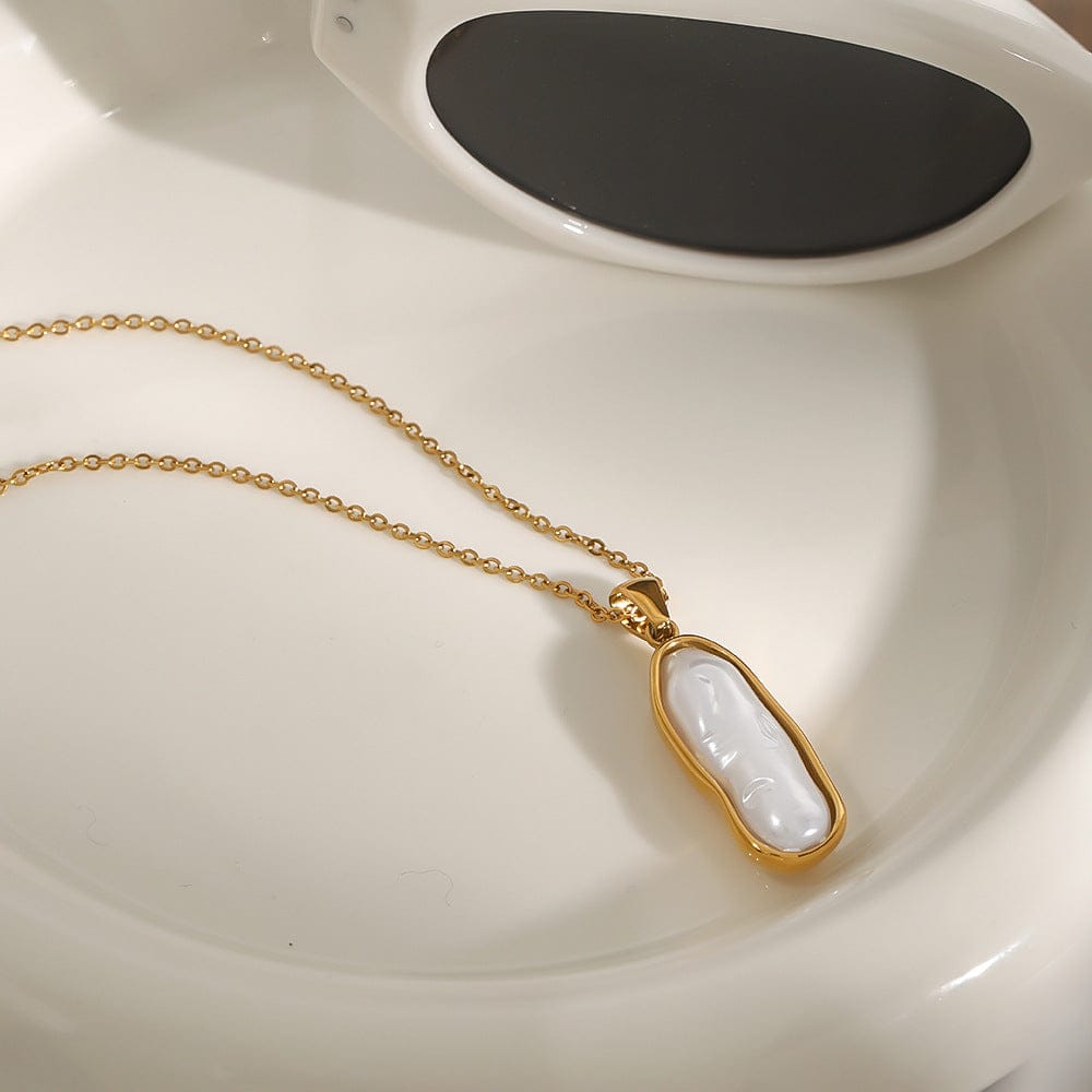 GOLD OPAL PENDANT NECKLACE