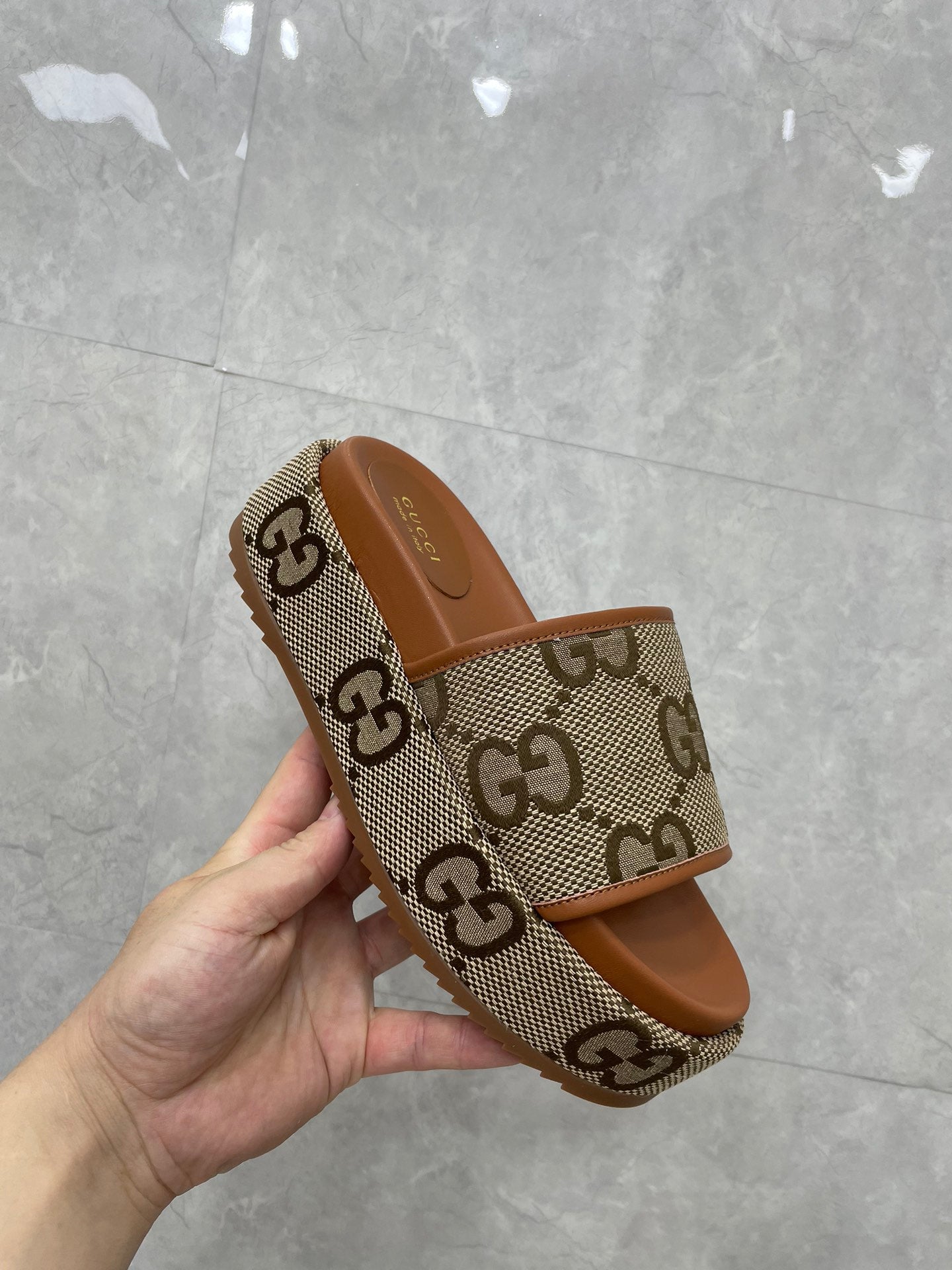 G-Slippers