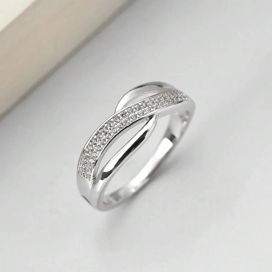 Catherine Classic Gold Zirconia Ring