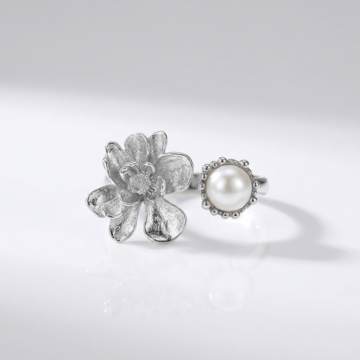 SILVER PEARL BEADED RING