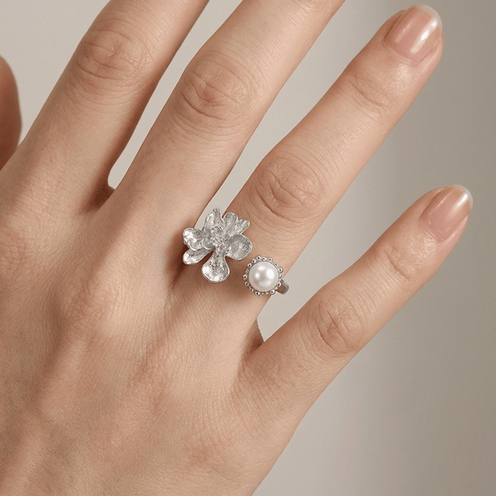SILVER PEARL BEADED RING