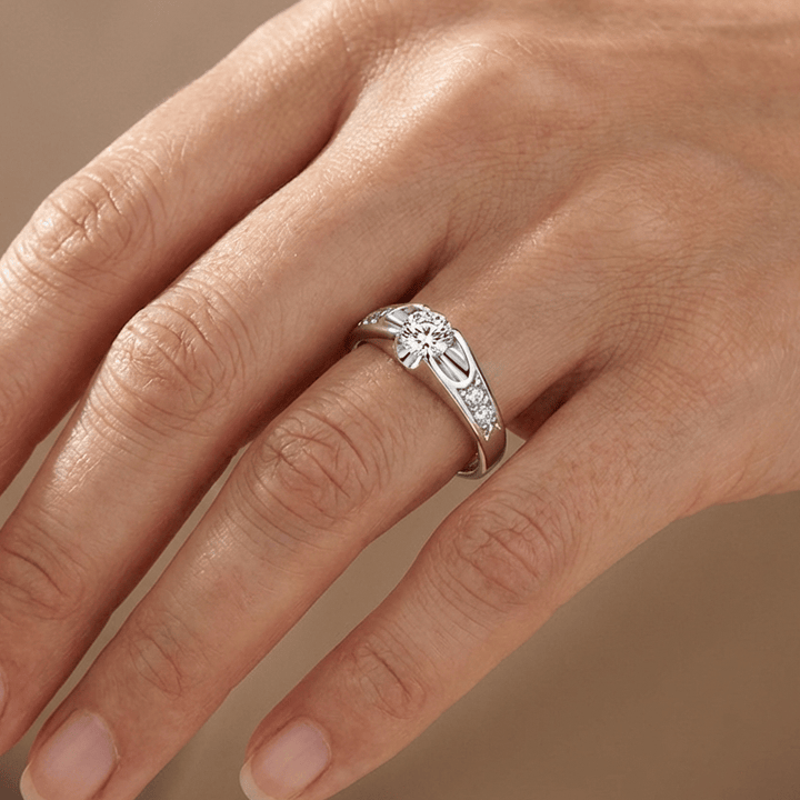 SILVER ZIRCONIA MODERN EMBRACE RING