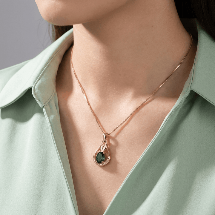 EMERALD FLOWER ROSE GOLD NECKLACE