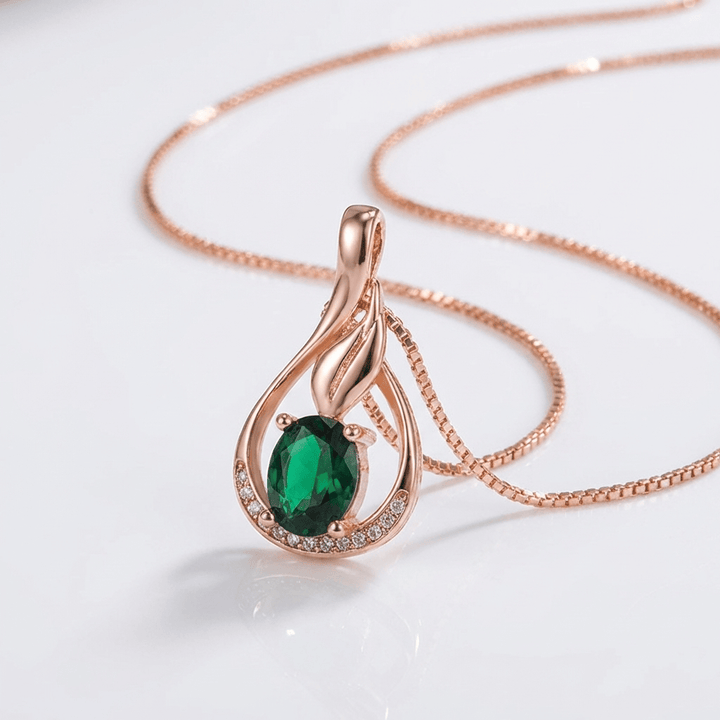 EMERALD FLOWER ROSE GOLD NECKLACE