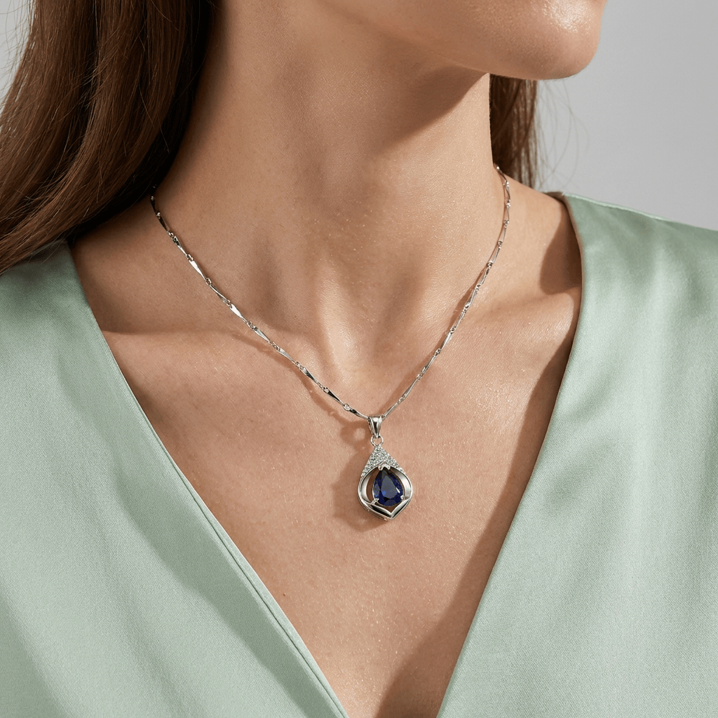 SILVER DIAMOND SAPPHIRE VINTAGE NECKLACE