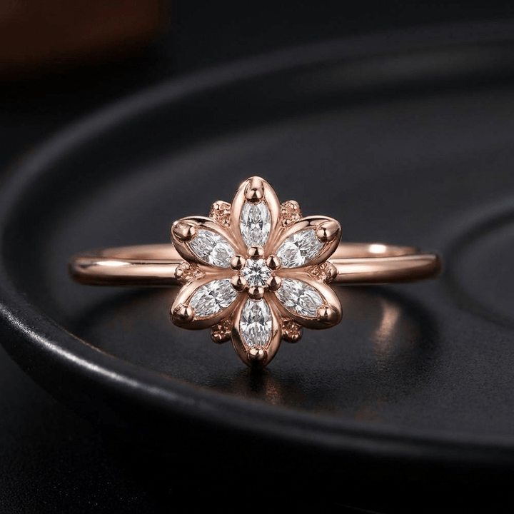 STAR FLOWER RING