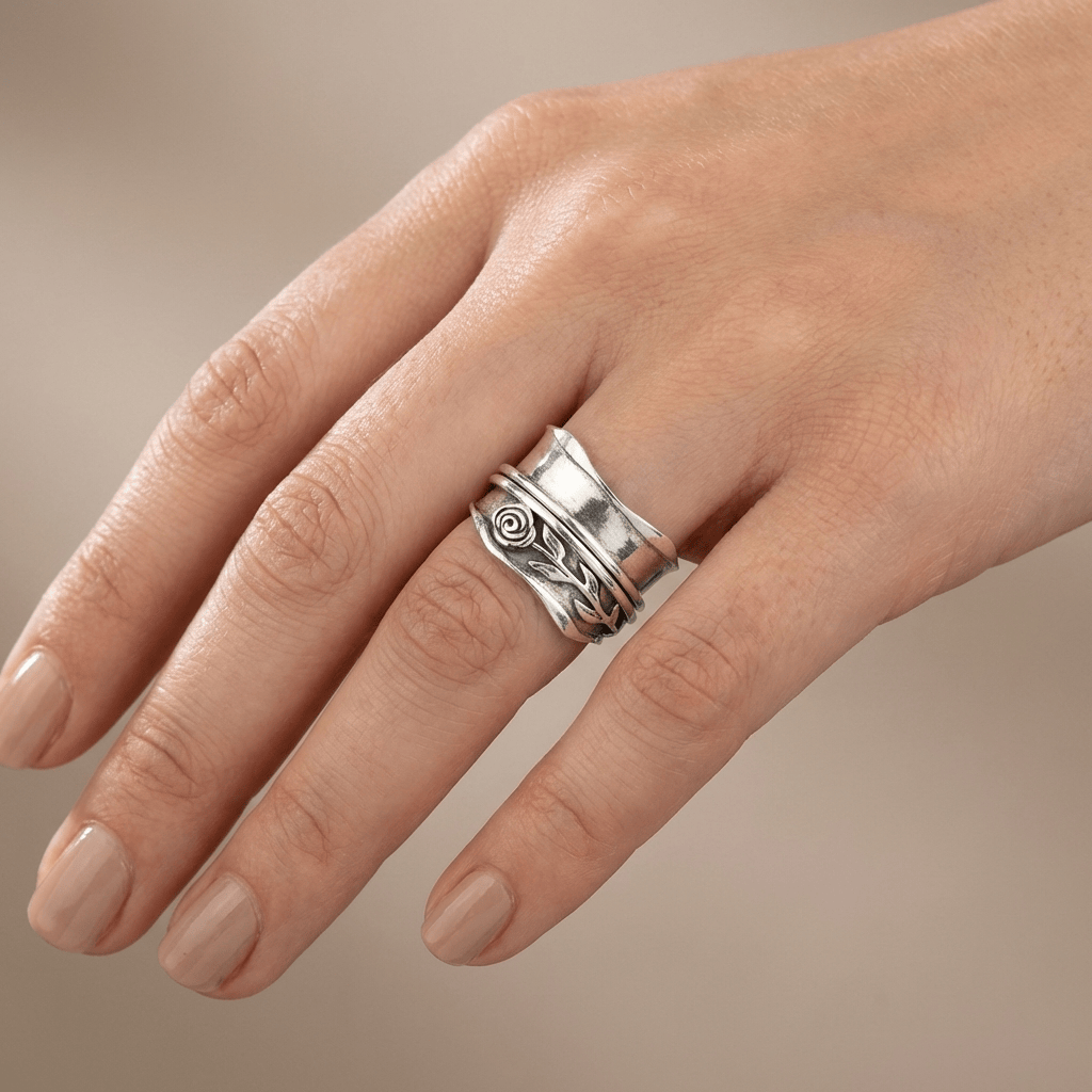 VINTAGE ROSE BAND RING