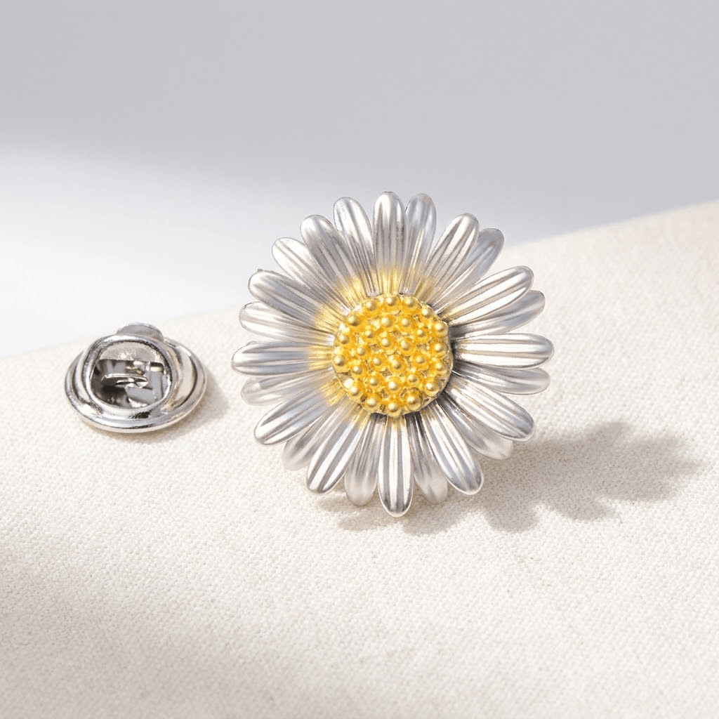 DAISY BROOCH