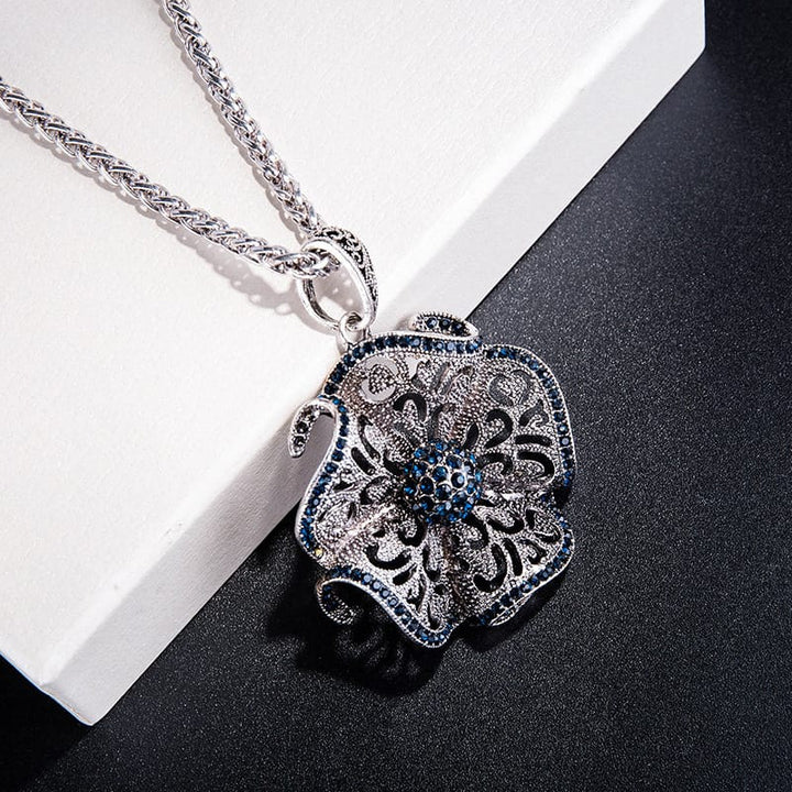 SAPPHIRE MAJESTY NECKLACE