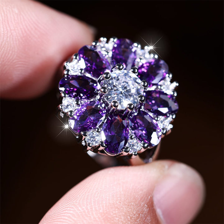 ROYAL FLOWER RING