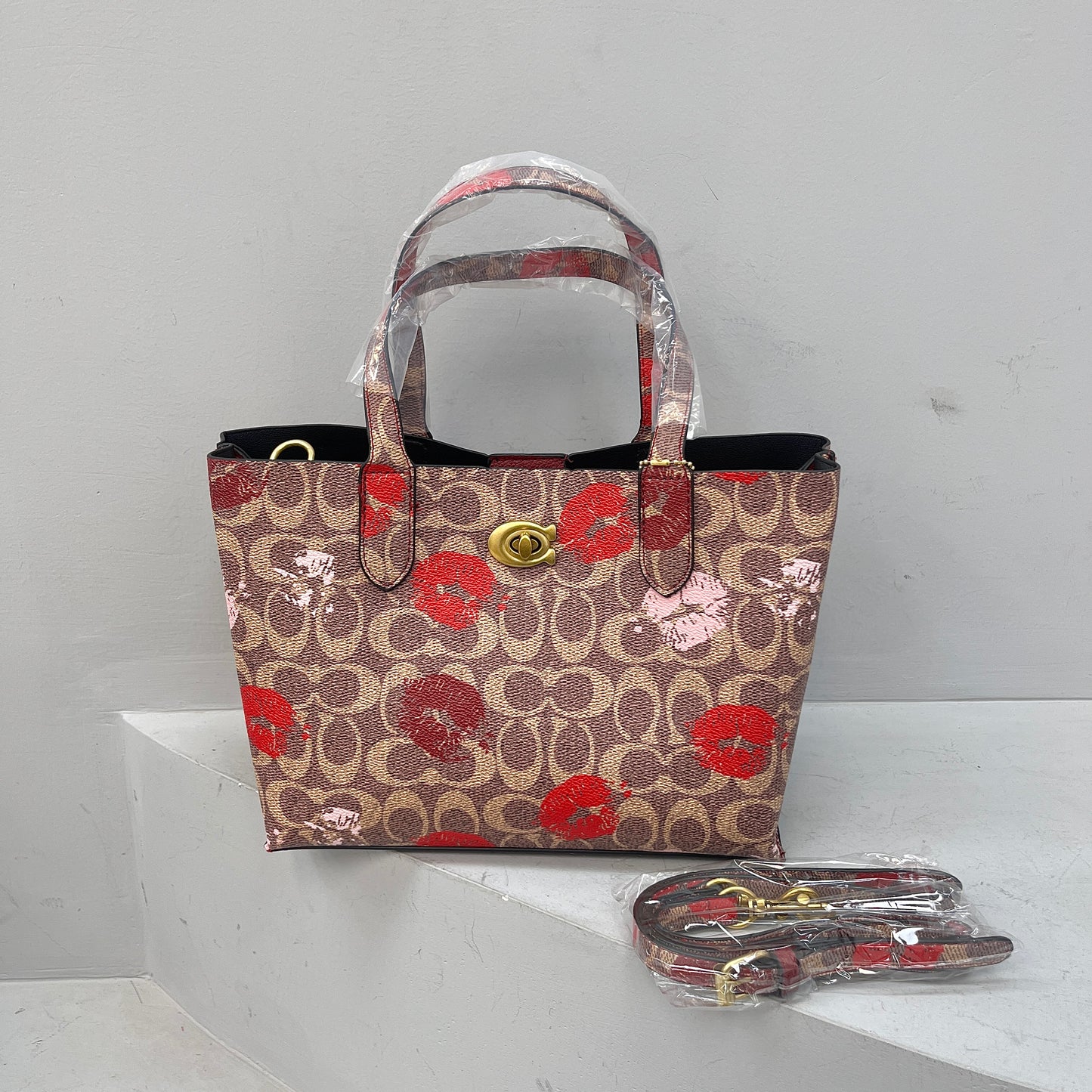 C-Tote w/ Middle Zipper