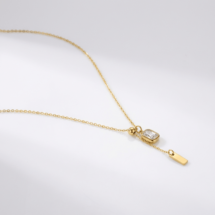 VINTAGE EMERALD LARIAT NECKLACE