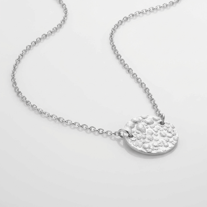 GOLD HAMMERED DISC NECKLACE